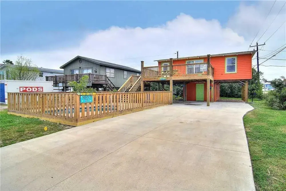 A Lil Nauti 2 Bedrooms 1 Bathroom Home