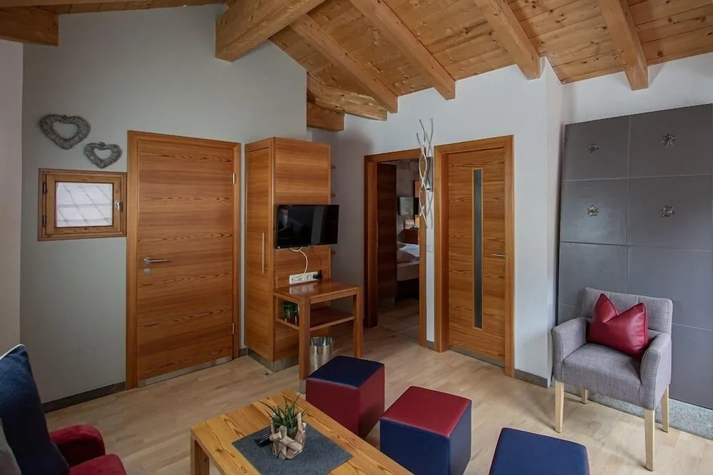 Schindler "Bed & Food Experience"