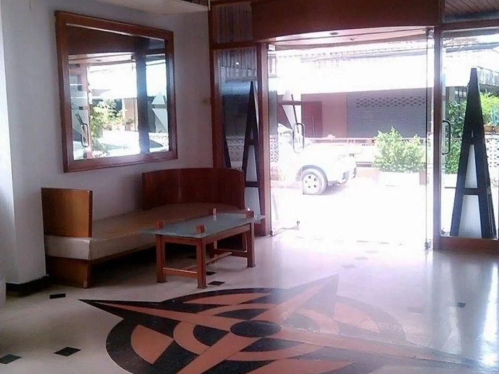 Petch Pailyn Hotel