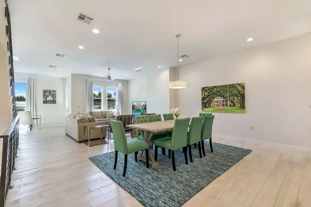 4 Bedroom Bienville Townhouses near Restaurants