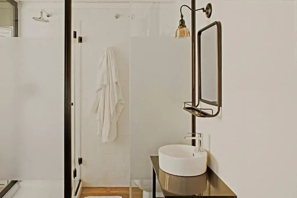Room Ventura