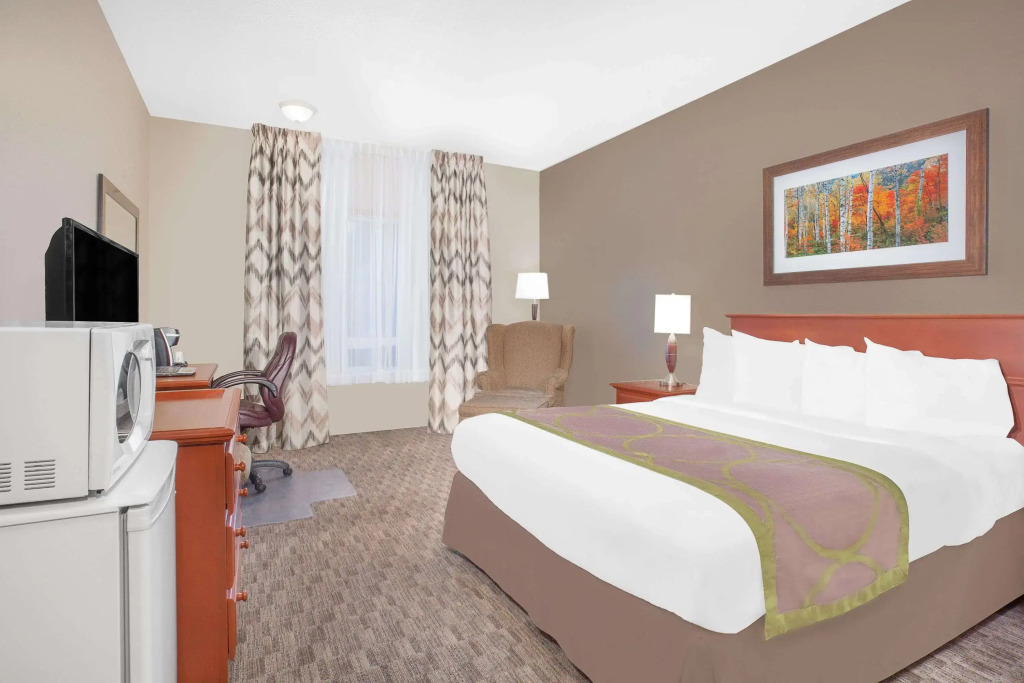 Super 8 by Wyndham Athabasca AB