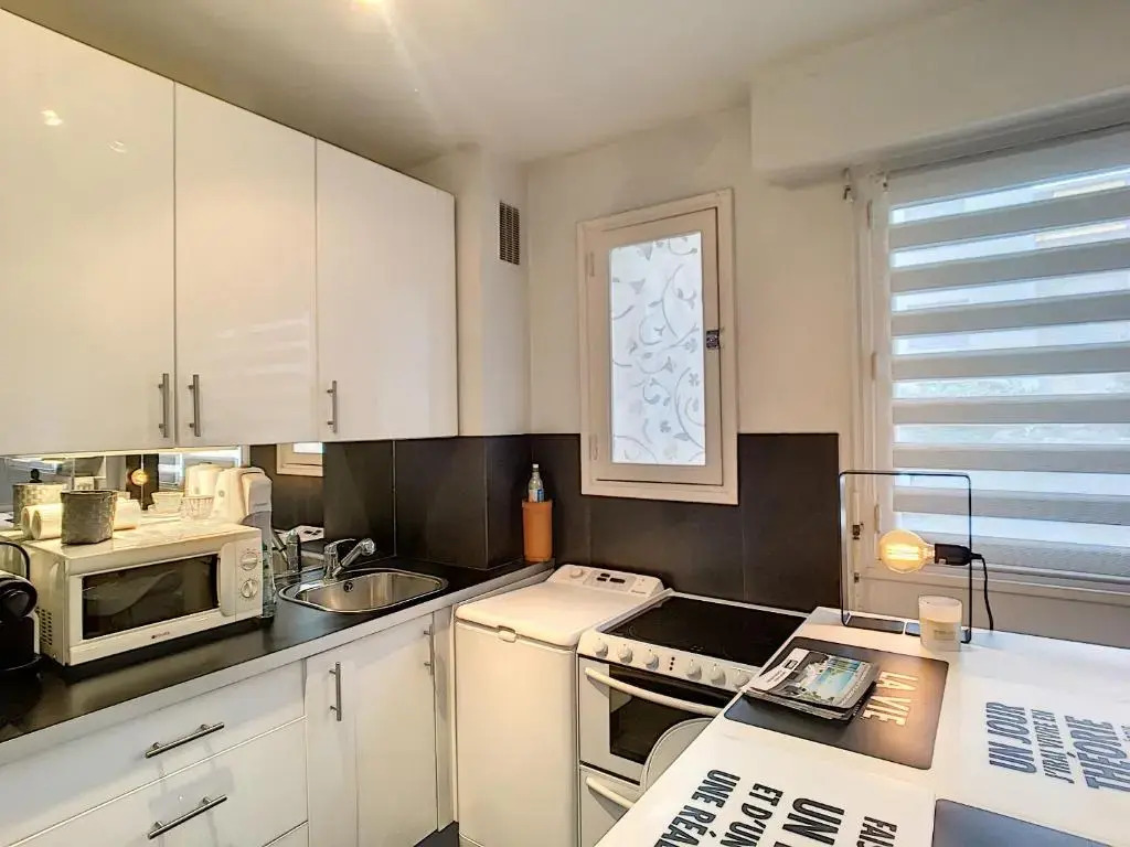 One Bedroom Palm Beach