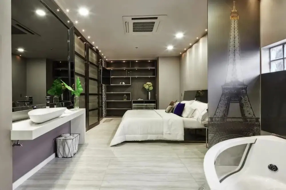 Hotel Paris Luxury Suites