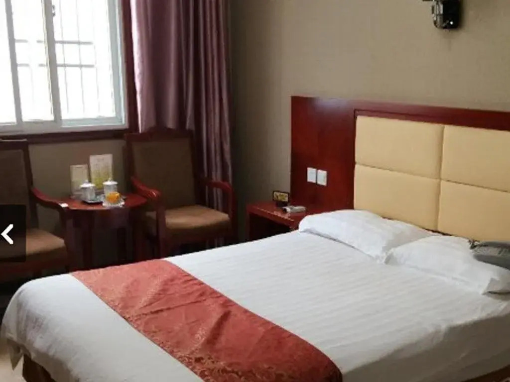Huluzhan Business Inn