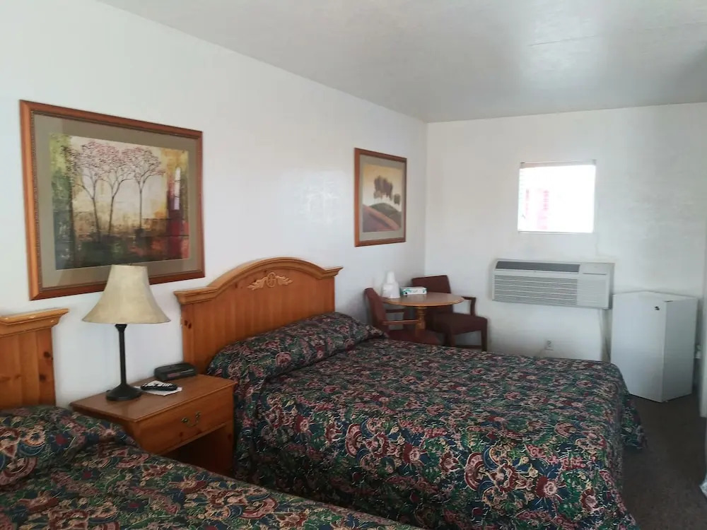 Circle S Lodge