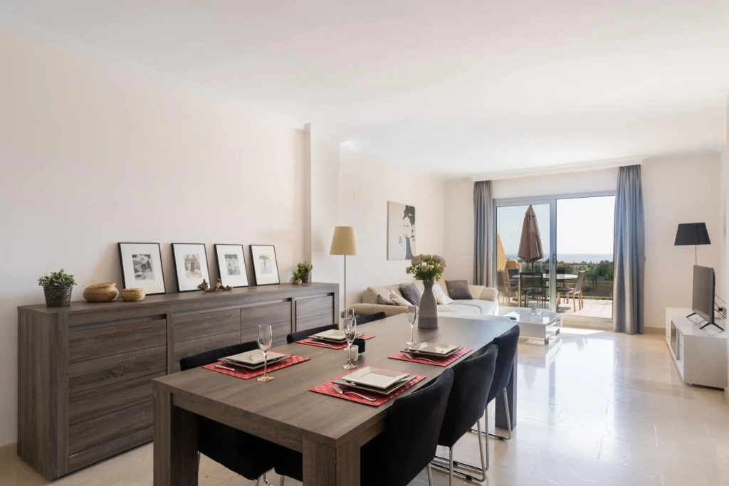 Apartment in Estepona with sea view