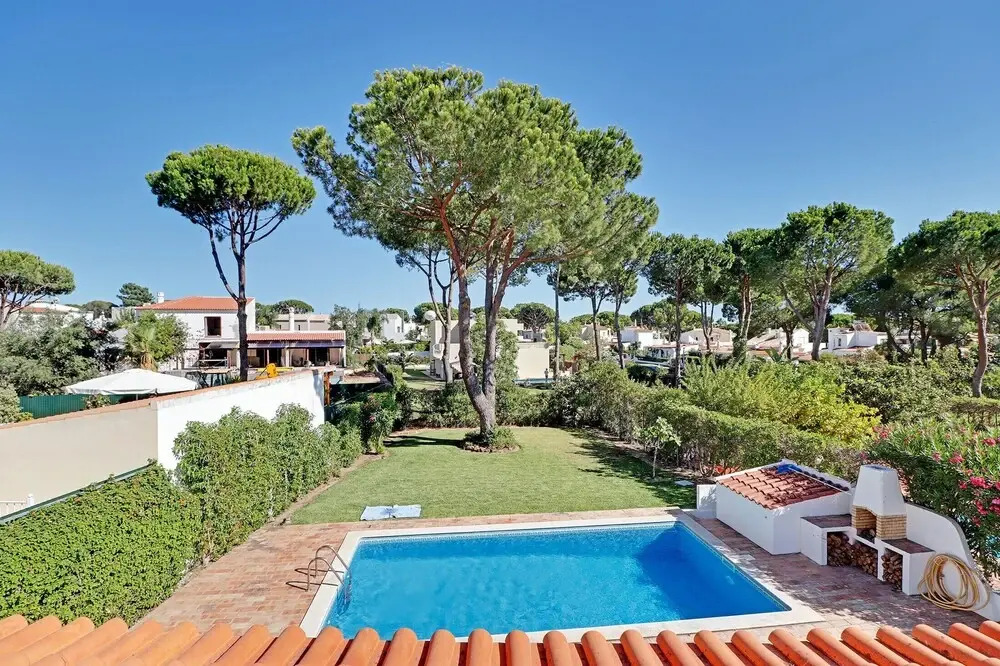 Vilamoura Ocean Villa with Pool by Homing
