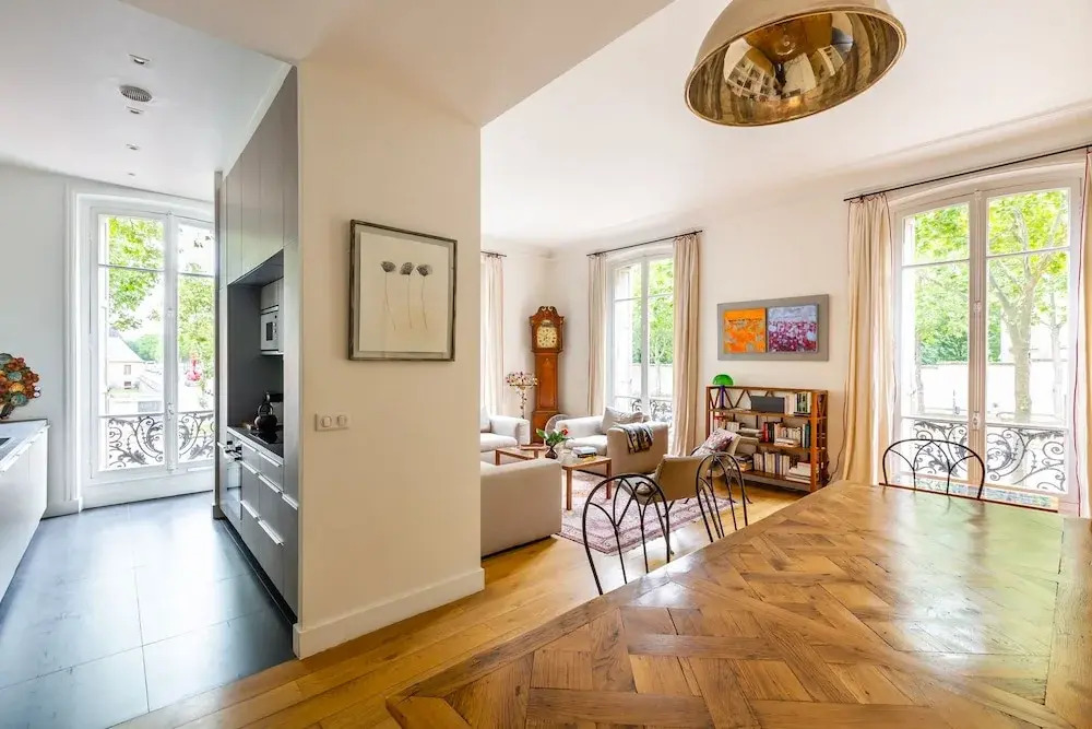 Sophisticated Home close to the Museums