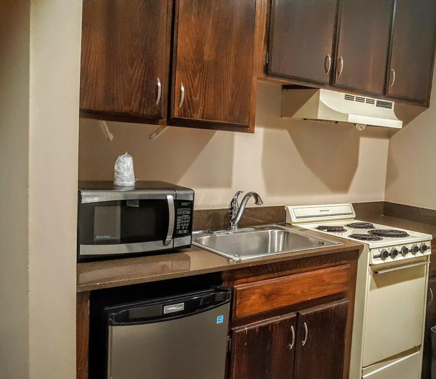 Gardena Terrace Inn