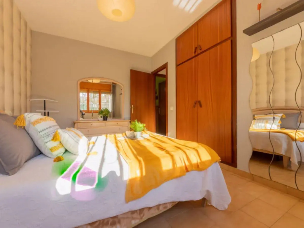 House Juan Deltebre