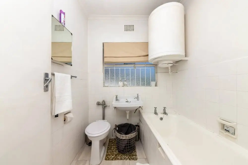 Bright and Homey 1 Bedroom in Gardens