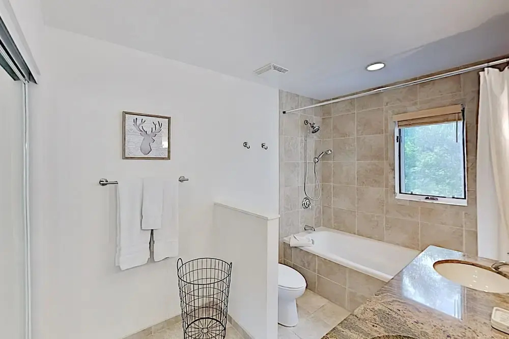 4BR 3BA Vail Duplex with 4 Floors by RedAwning