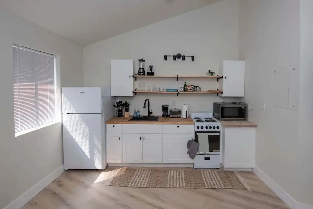 Hunstville Modern Studio Retreat Sleeps 2
