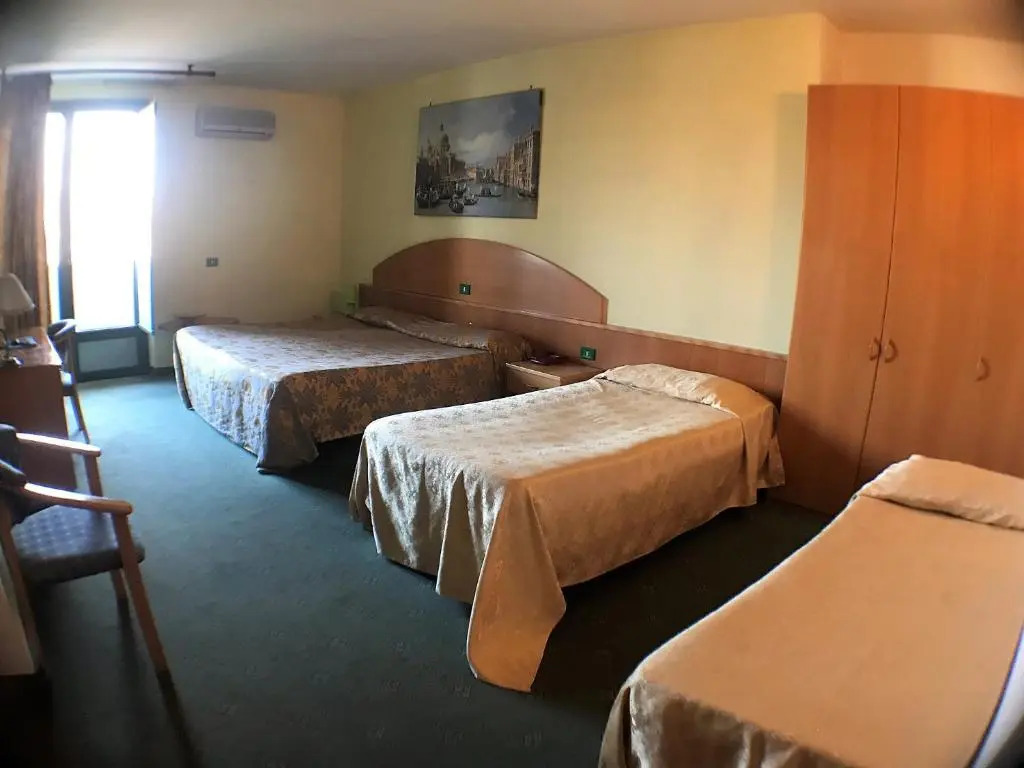 Ascot Lodging