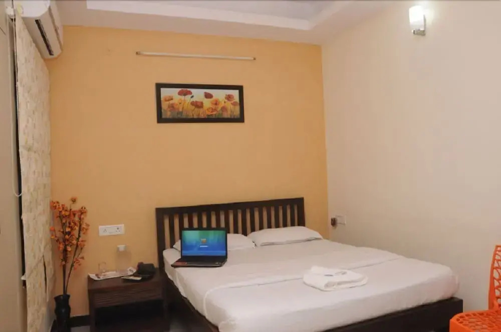 Hotel Orangeinn OMR Perungudi