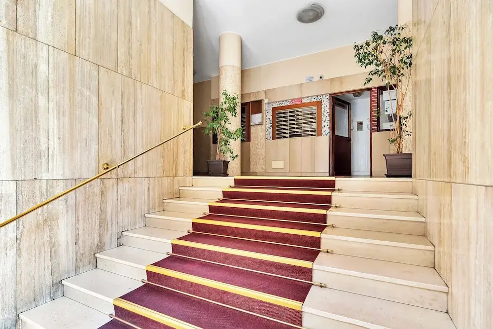 Alessia's Flat - Caroli