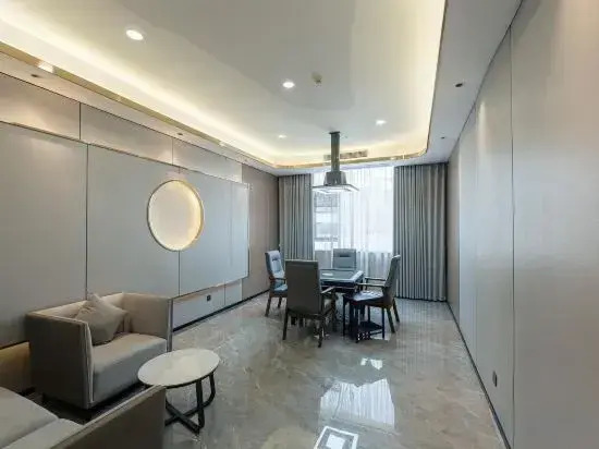 Chongqing East Station Tea Garden Park Hotel