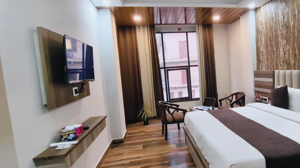 Hotel Lotus Infinity