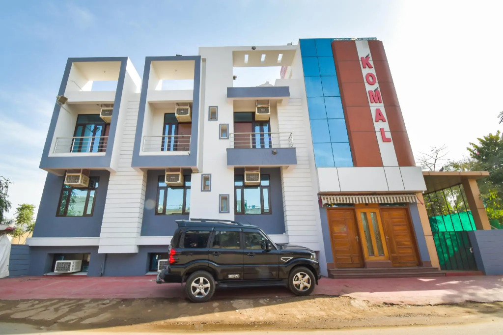 OYO 70751 Castle Komal