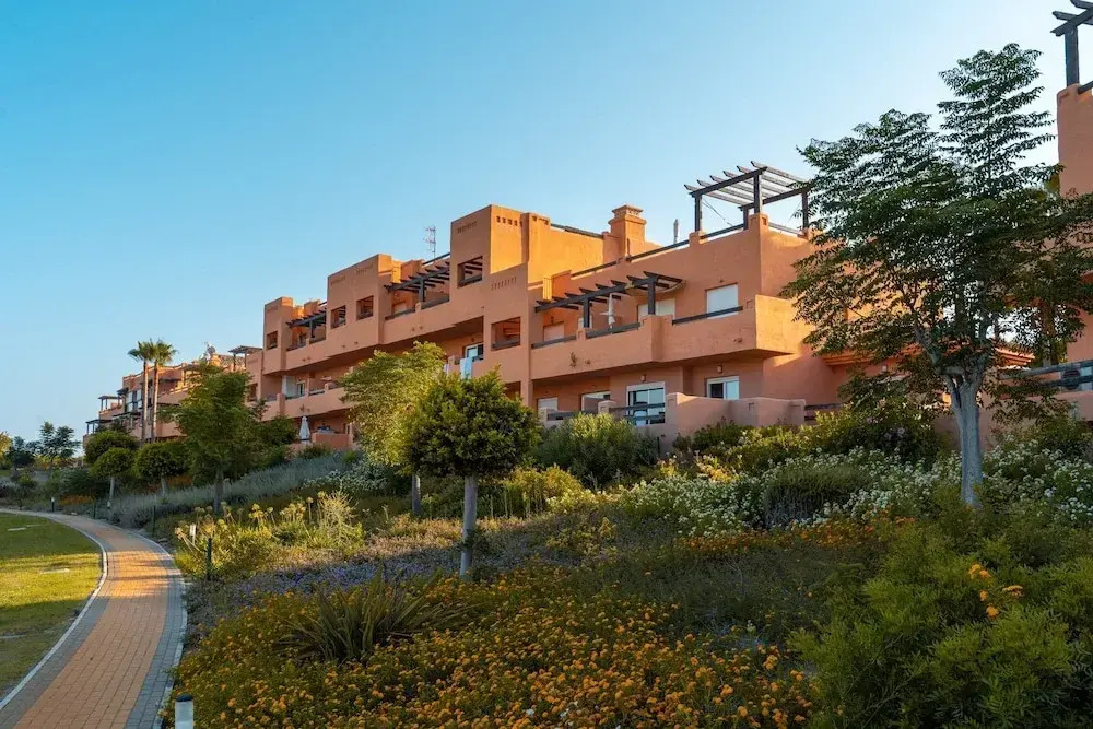 Seaview 2 Bed Apartment Sleeps 4 - Terrace - Pool
