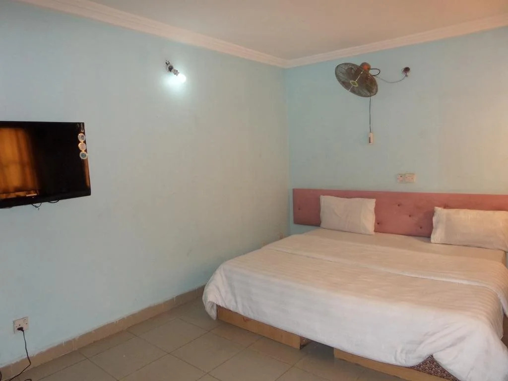Larex International Hotel