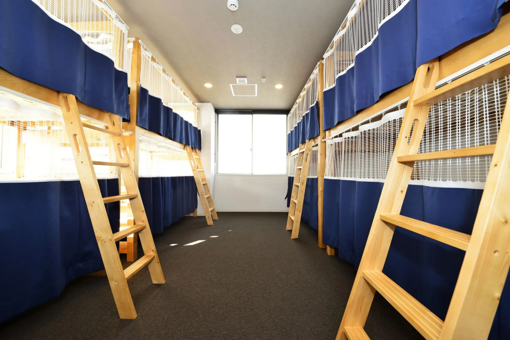 Very Hostel Namba