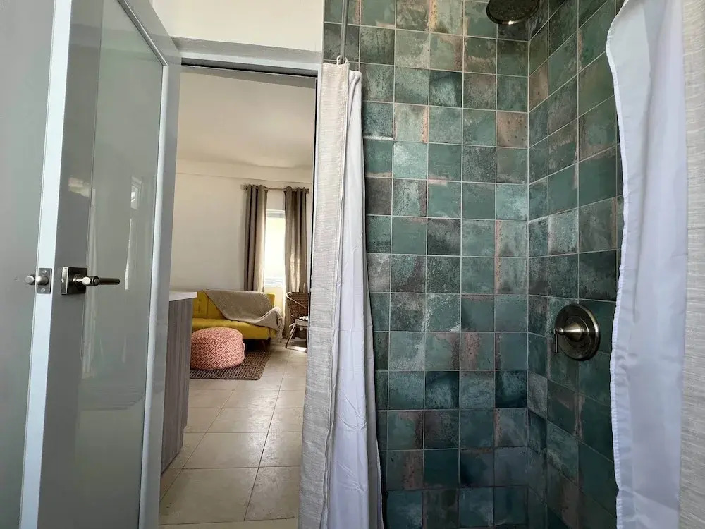 Casita del Mar Romantic Beach Retreat