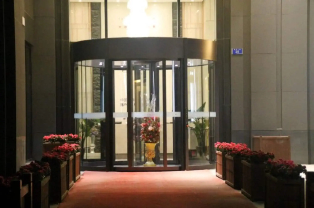 The Roost Hotel