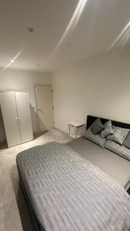 Charming 3 Bedroom House in West London