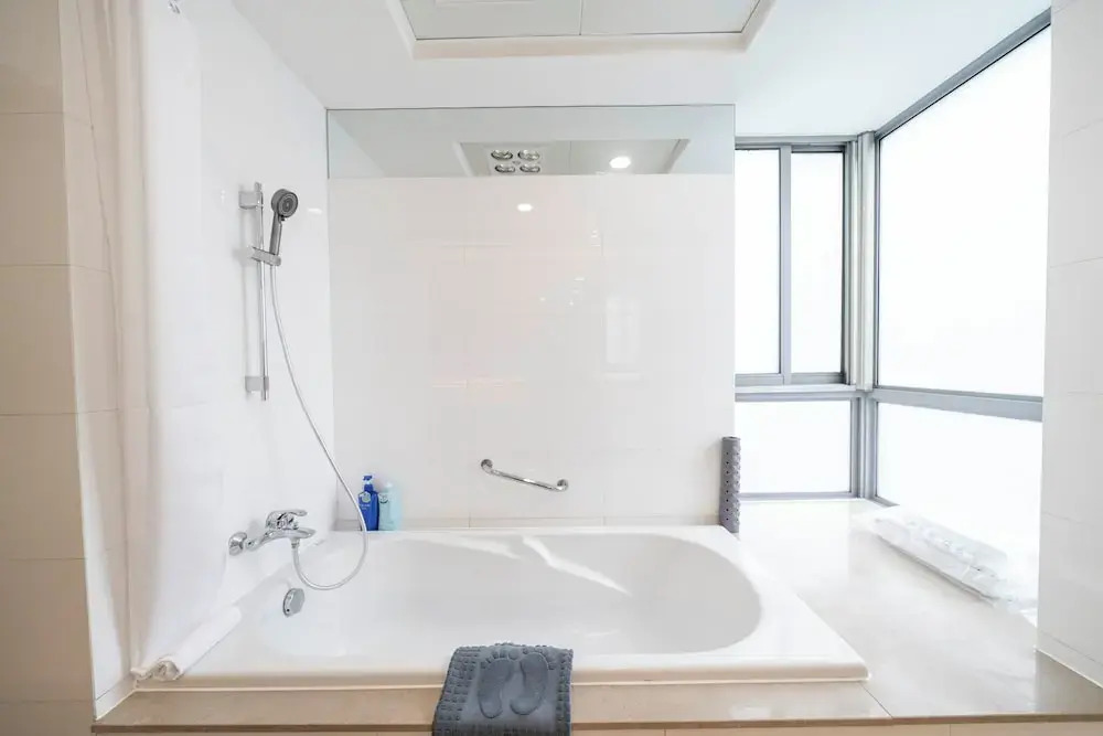 Tyms Spacious 3BR 2BA APT  Laishi Di