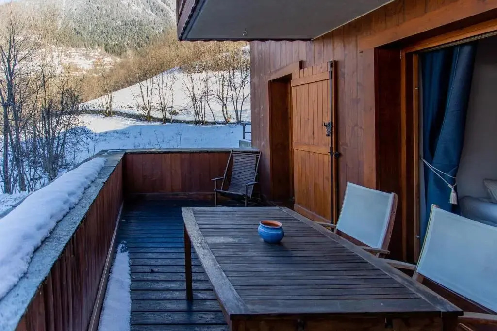 Bel appartement au calme vue vallée