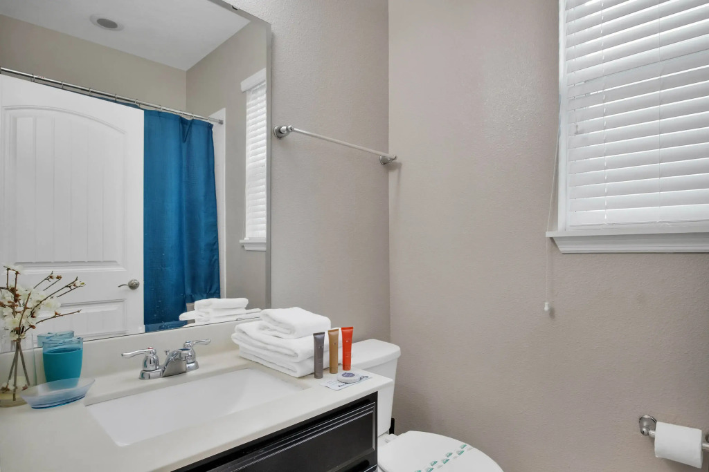 7 Bedrooms / 5 Bathrooms / Solterra (4103 OD), Davenport, US