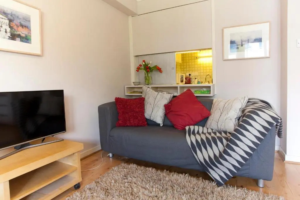 Tower Bridge Apartment