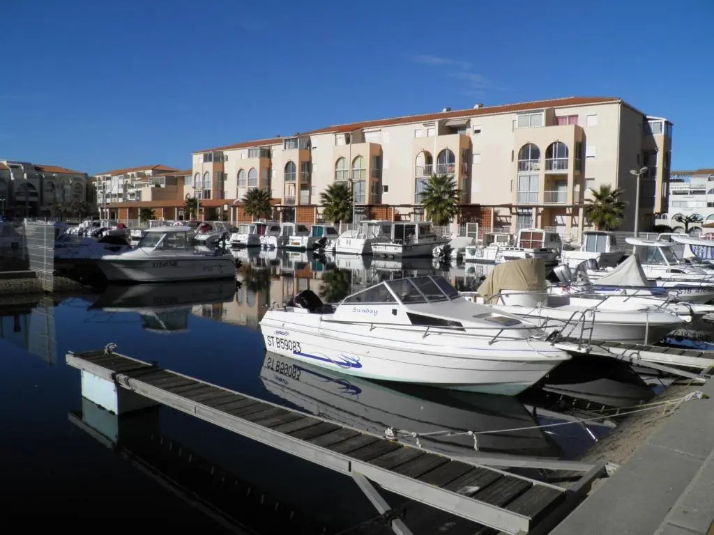Appartement Sète, 2 Pièces, 4 Personnes - Fr-1-338-10