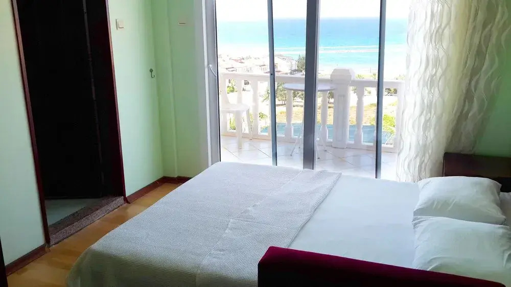 Deniz Otel