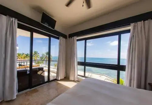 Diamante Beachfront Suites