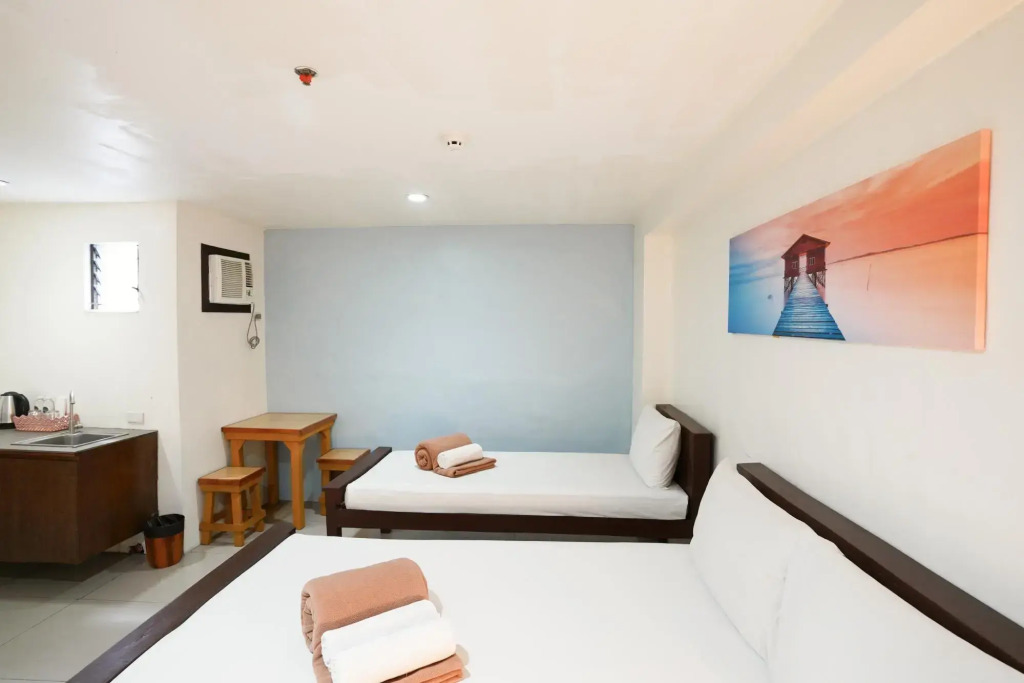 Arzo Hotel Makati