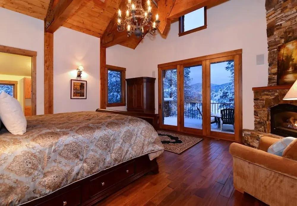 The Lodge at Stoney Ridge by RedAwning