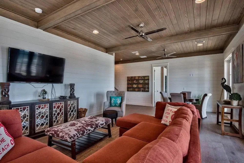 The Pelagic Blue 7 Bedroom Holiday Home by Five Star Properties