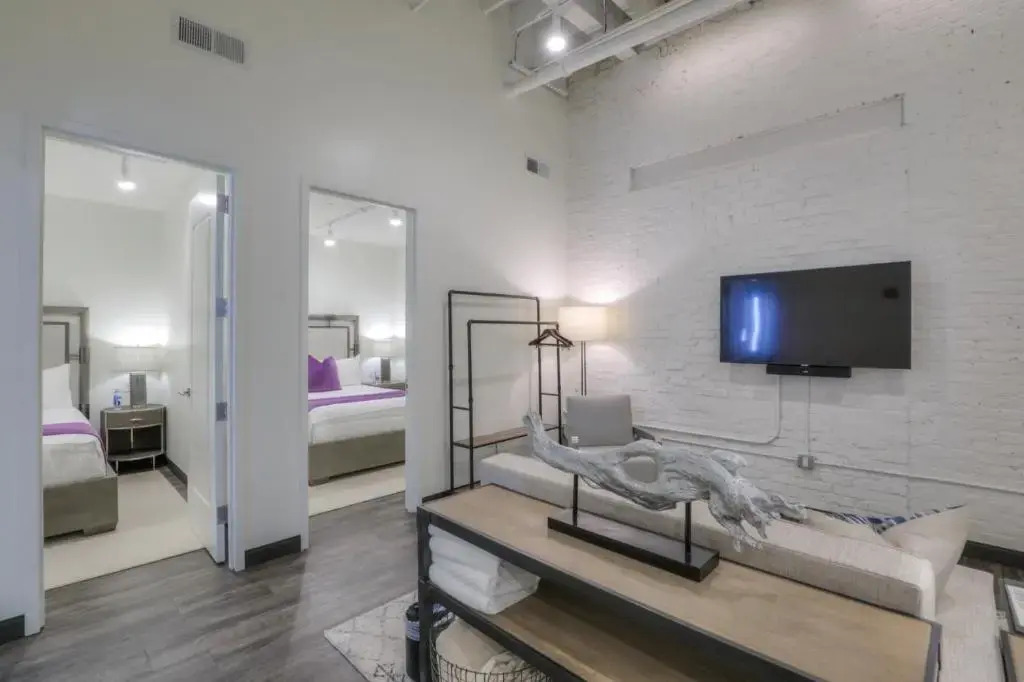 Studio 154 Hotel