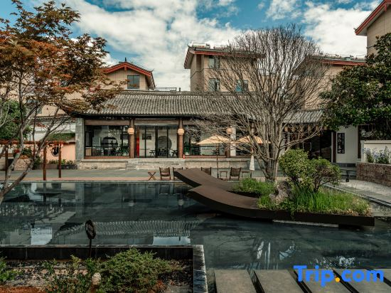 Cangmi Muye Designer Resort Manor (Lijiang Ancient City Branch)