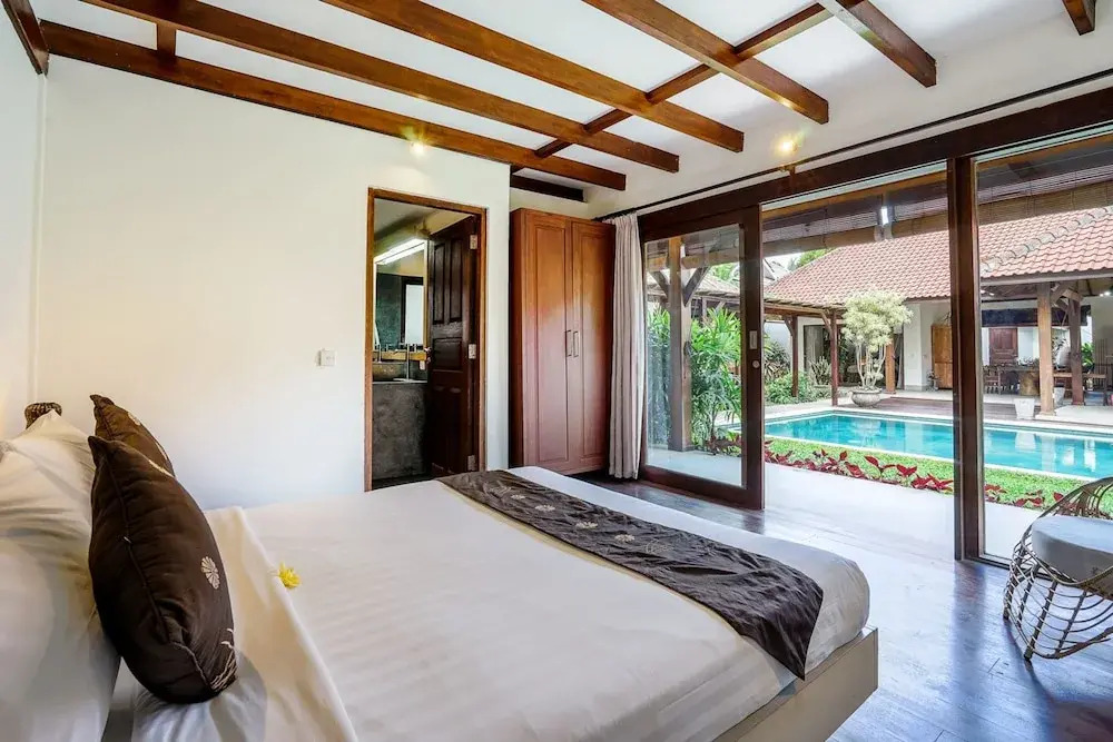 Villa Cira - 5BR Spacious Private Villa with Pool in Seminyak