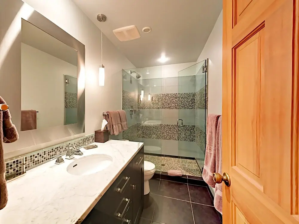 Beautiful 4br + Den W/ Hot Tub & Views - Near Slopes 4 Bedroom Home