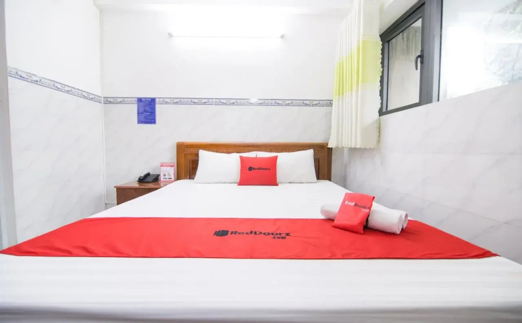 RedDoorz near Bau Cat Residence