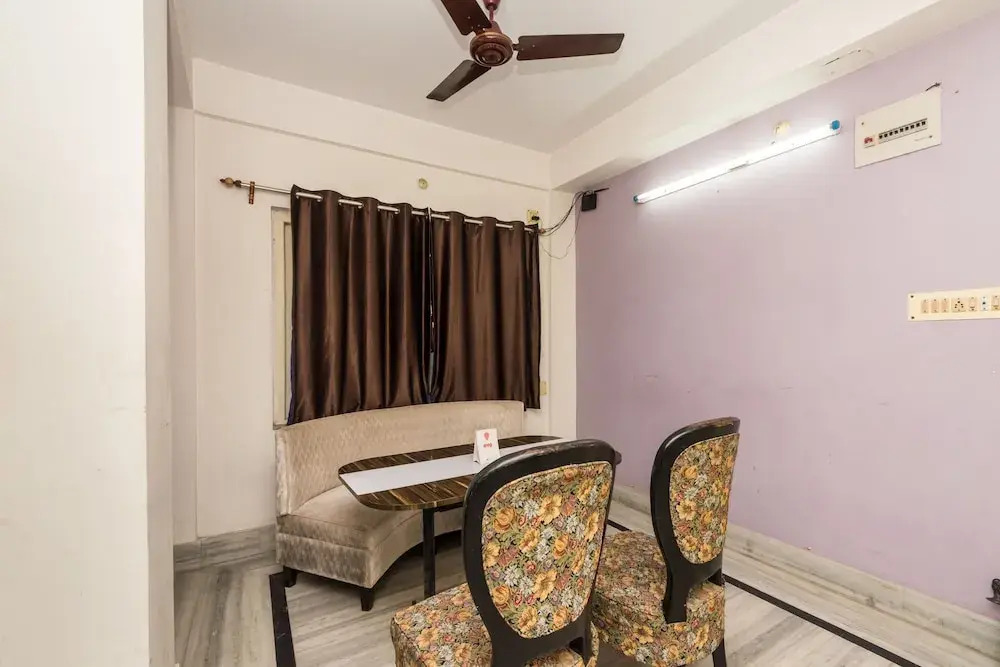 OYO 10919 Amar Raj Rooms