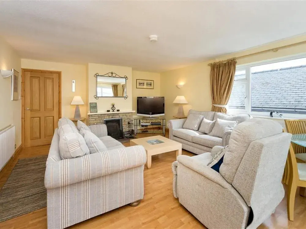 A Comfortable Stay in This House Near Abersoch and Snowdonia National Park