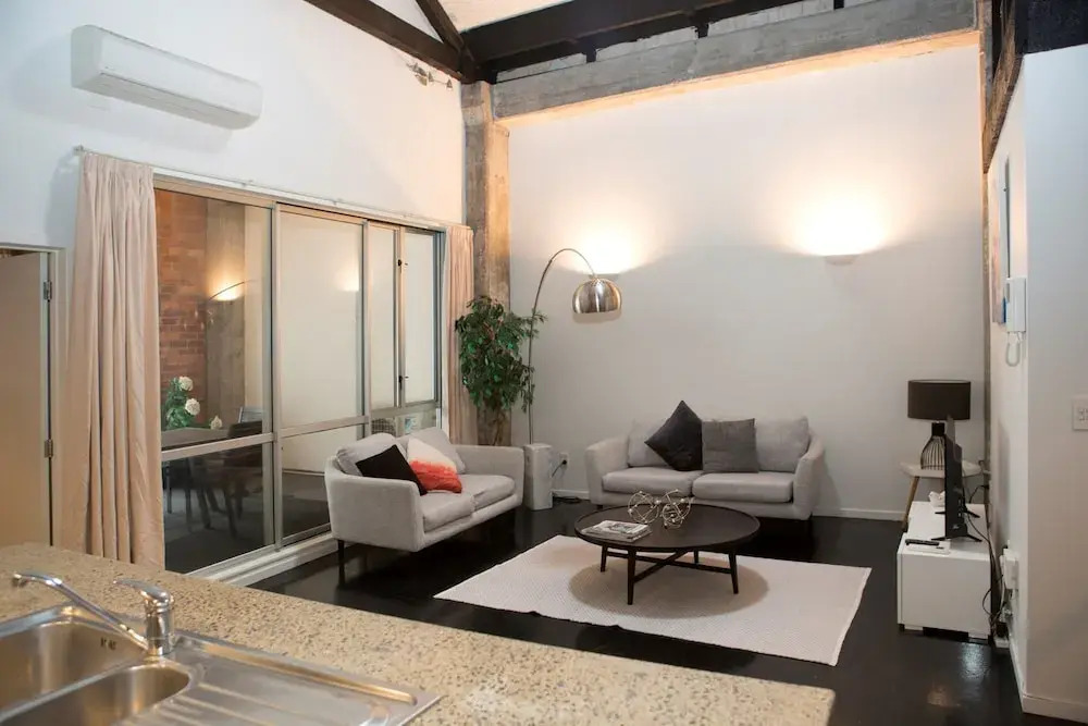 Gorgeous Five Bed Apartment in the City
