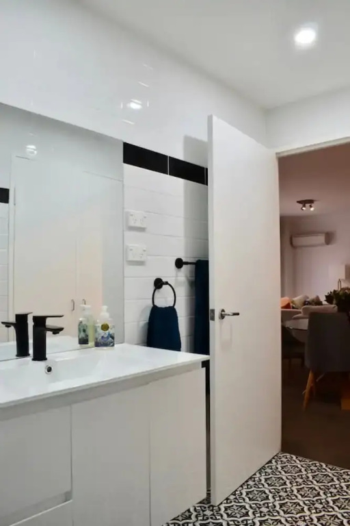 Bright 1 Bedroom Apartment In Surry Hills