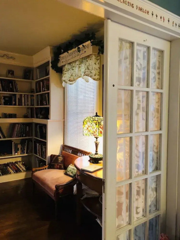Princess Anne Book Lovers Inn